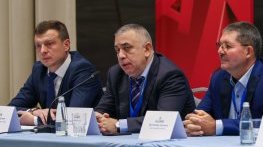 Кметът Радев участва в дискусия за местните икономики и националната свързаност на Годишната среща на местните власти