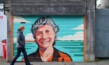 Относно: Катрин Конъли