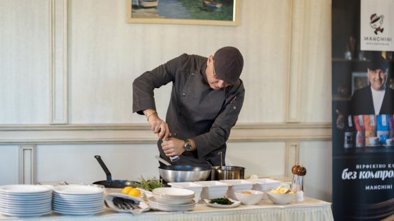 Уикенд с шеф Манчев в Maxi Park Hotel & SPA – кулинарно изживяване в обновения Pine & Dine