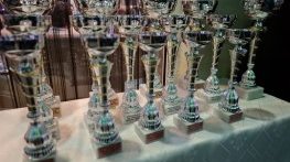 Тазгодишният носител на наградата за феърплей в спортния турнир за учители е гимназията по текстил в Сливен