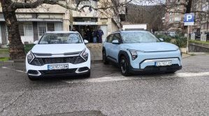 Община Сливен дари три нови автомобила на сливенската полиция