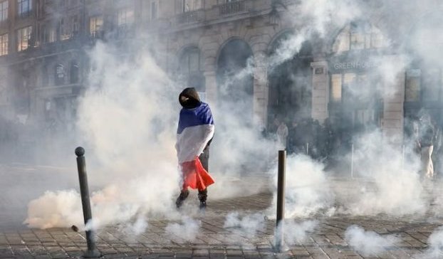 Европа губи контрола над улицата